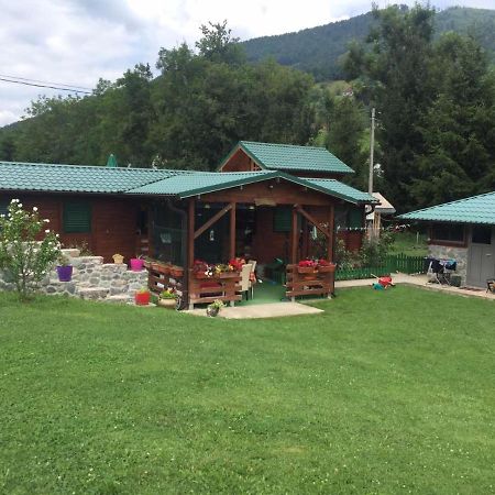Cottage Ravna Rijeka บิเยโลโปลเย ภายนอก รูปภาพ