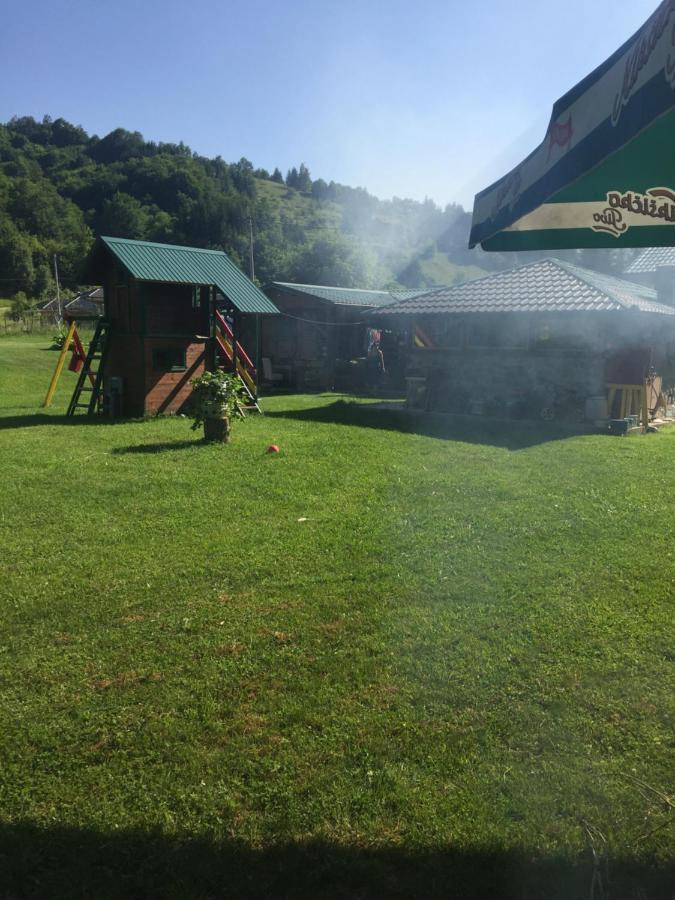 Cottage Ravna Rijeka บิเยโลโปลเย ภายนอก รูปภาพ